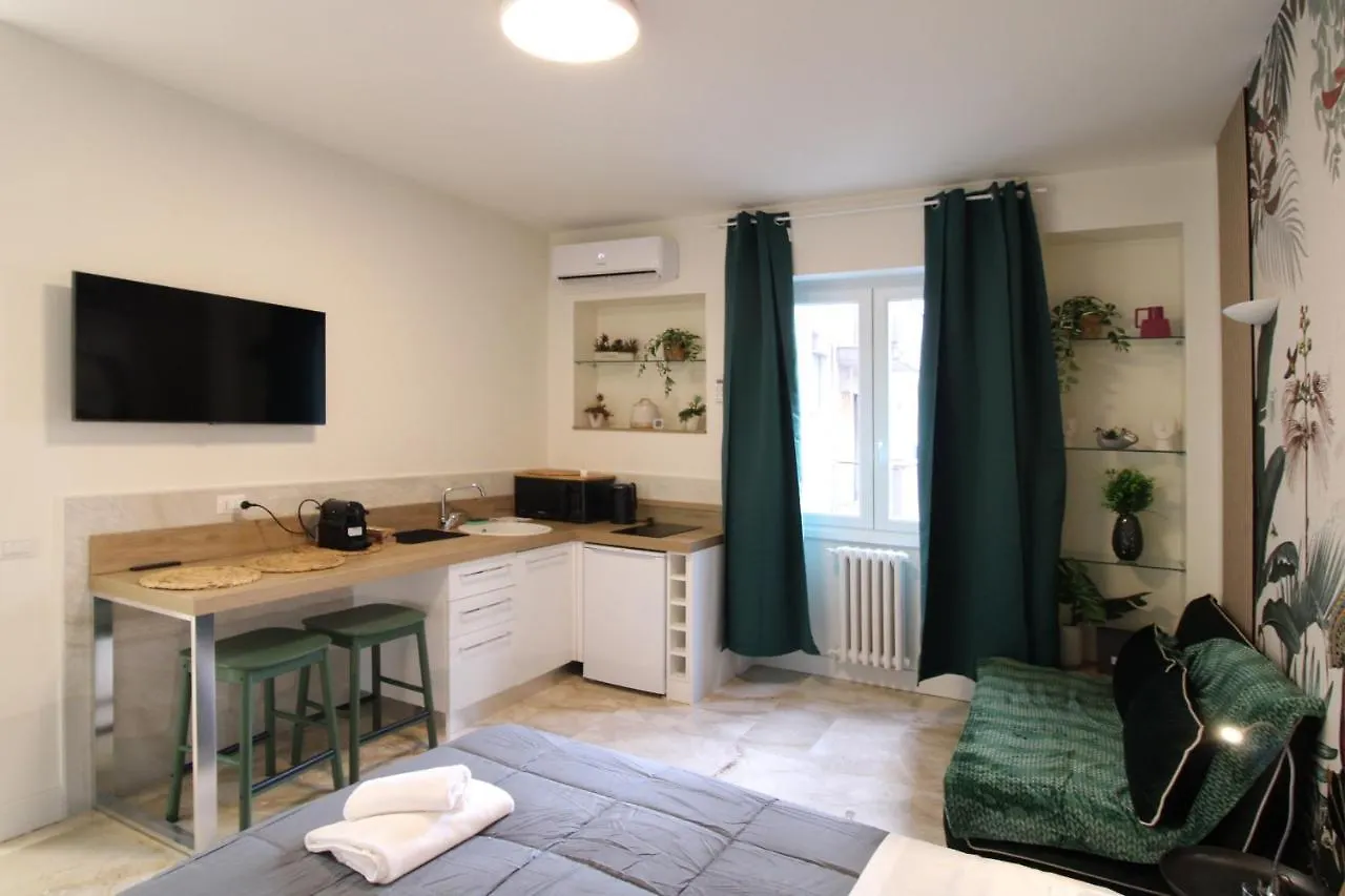 Milanrentals - Rainforest 0*, Milan Italy